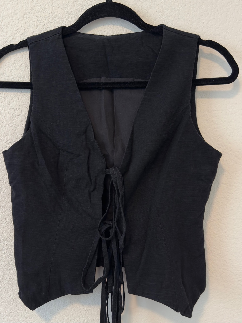 Commense black tie front vest